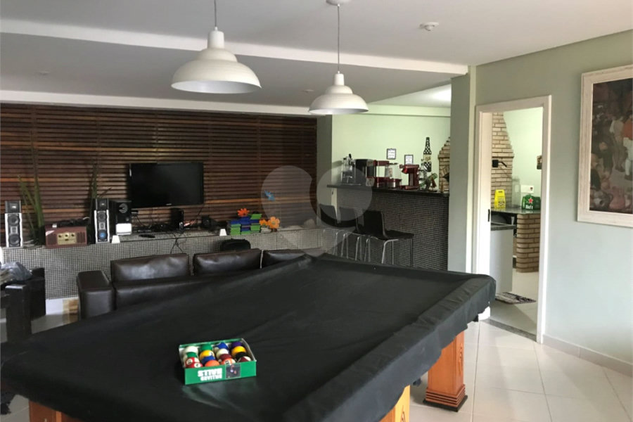 Casa à venda com 4 quartos, sendo 3 suítes, no condomínio Alpes da Cantareira, Mairiporã - SP