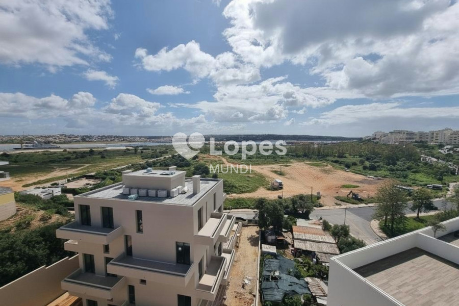Cobertura T2 à venda em Portimão, Algarve, Portugal – Piscina no rooftop