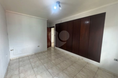 Casa à venda com 4 quartos, sendo 2 suítes, em Jardim Bela Vista, Guarulhos, SP