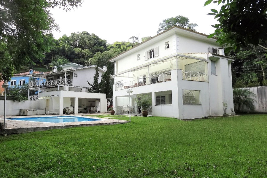 Casa à venda com 4 suítes no condomínio Residencial Jardim Itatinga, São Paulo - SP