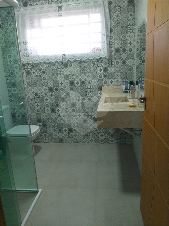 Sobrado à venda com 3 quartos, sendo 1 suíte, em Vila Galvão, Guarulhos, SP
