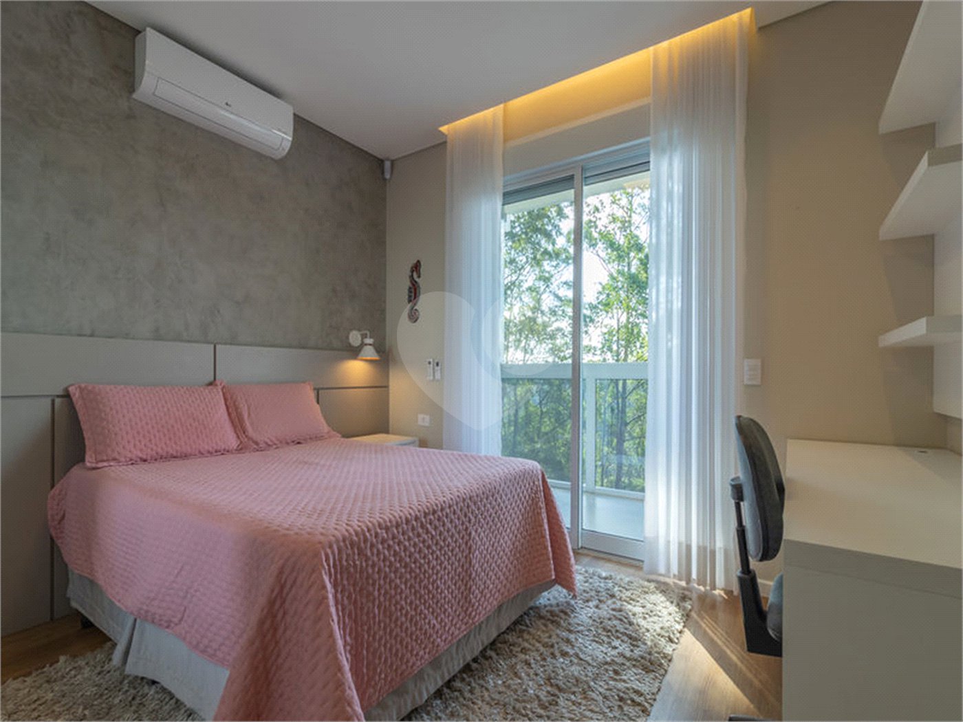 Casa à venda com 3 suítes no condomínio Parque Imperial da Cantareira, Mairiporã - SP