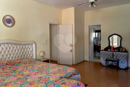 Casa à venda com 4 quartos, sendo 3 suítes,  no condomínio Terras de Santa Teresa, Itupeva - SP