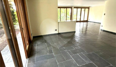 Sobrado à venda com 5 quartos, sendo 3 suítes,  em Jardim Leonor, São Paulo, SP