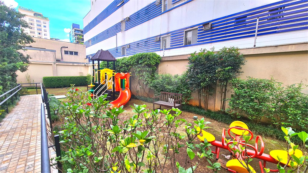 Apartamento à venda ou para alugar com 3 quartos, sendo 2 suítes, em Pinheiros, São Paulo, SP