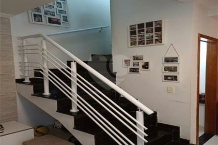 Casa à venda com 3 quartos, sendo 1 suíte, no condomínio Residencial Shekinah, São Paulo - SP
