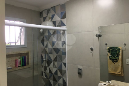 Sobrado à venda com 3 quartos, sendo 1 suíte,  em Vila Constança, São Paulo, SP