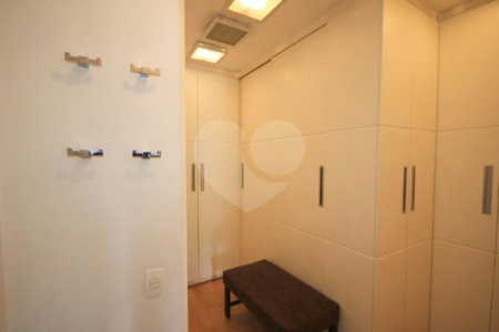 Casa à venda com 3 quartos, sendo 2 suítes,  em Vila Tramontano, São Paulo, SP