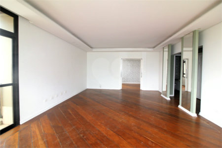 Apartamento à venda com 4 quartos, sendo 3 suítes, em Santo Amaro, São Paulo, SP
