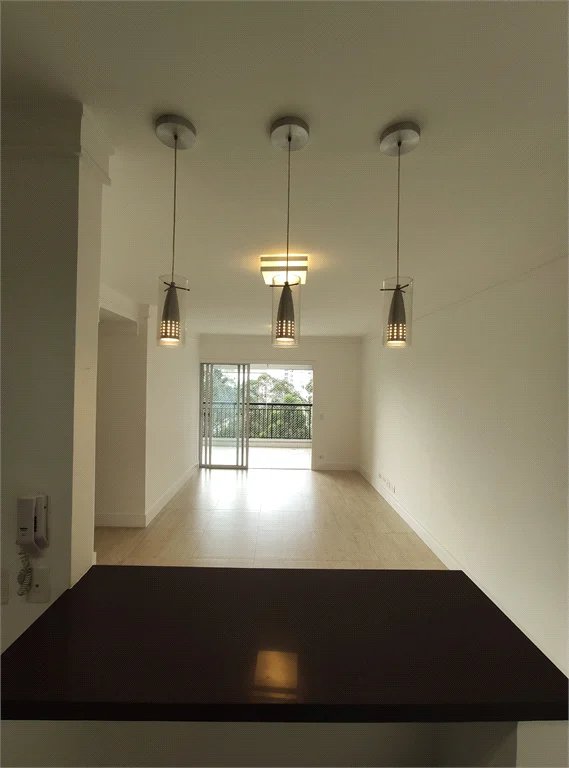 Apartamento à venda ou para alugar com 3 quartos, sendo 1 suíte, em Parque Reboucas, São Paulo, SP
