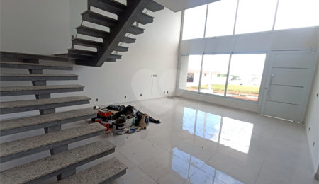 Casa à venda com 3 quartos, sendo 1 suíte,  no condomínio Residencial Golden Ville, Itapetininga - SP