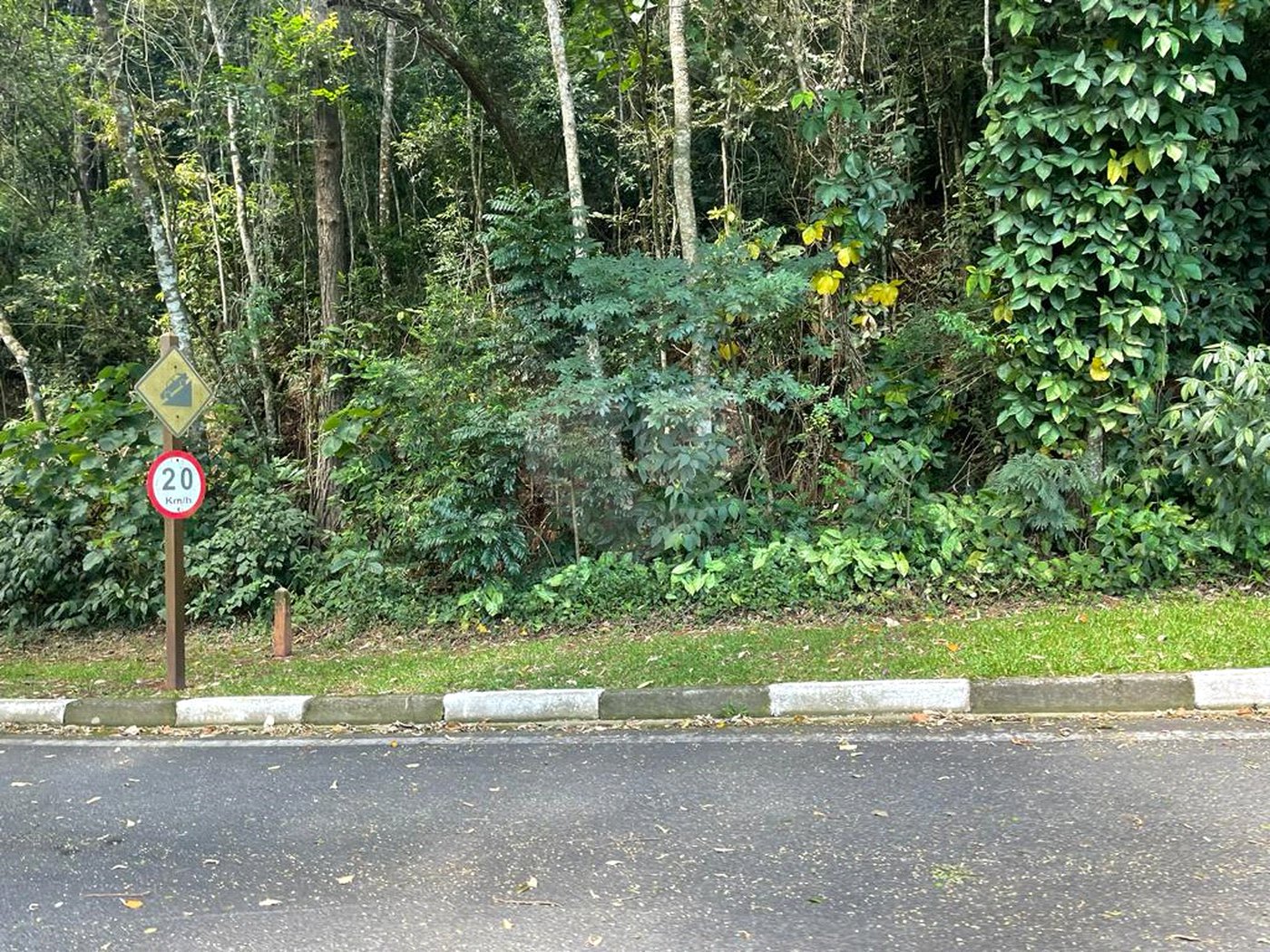 Terreno à venda no condomínio Cantareira, Mairiporã - SP