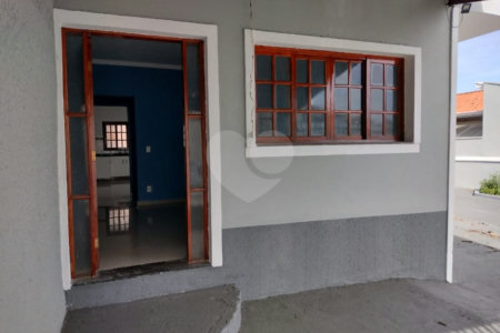 Casa à venda com 2 suítes em João XXIII, Vinhedo, SP