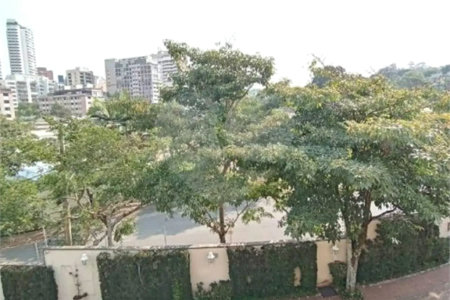 Casa à venda com 3 suítes no condomínio Solares Vila Europa, São Paulo - SP