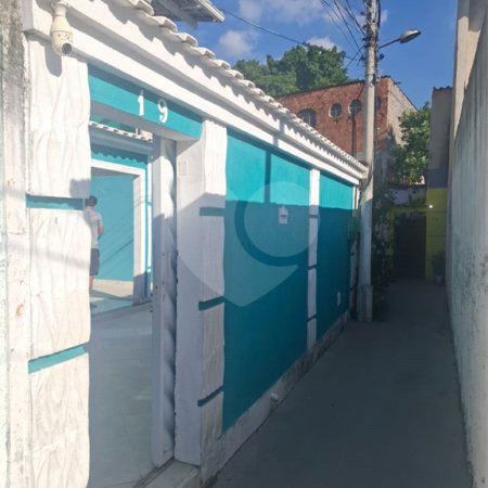 Casa à venda ou para alugar com 2 quartos, sendo 1 suíte, no condomínio Sem Nome Estrada Guandu do Sapê 1444, Rio de Janeiro - RJ
