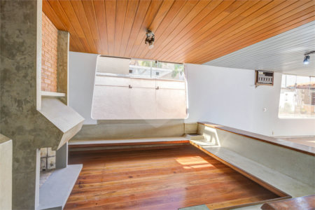 Casa à venda com 5 quartos, sendo 3 suítes, em Alto da Boa Vista, São Paulo, SP