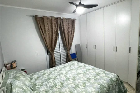 Sobrado à venda com 3 quartos, sendo 1 suíte,  em Parque Ipê, São Paulo, SP