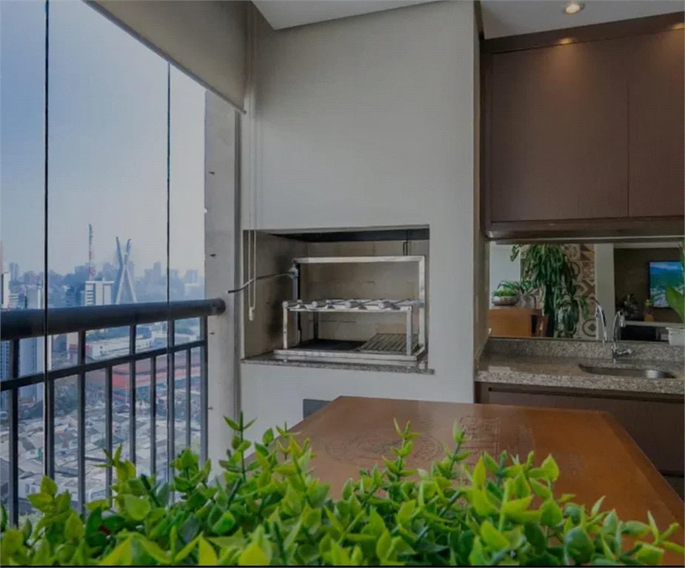 Apartamento à venda com 2 suítes em Vila Gertrudes, São Paulo, SP