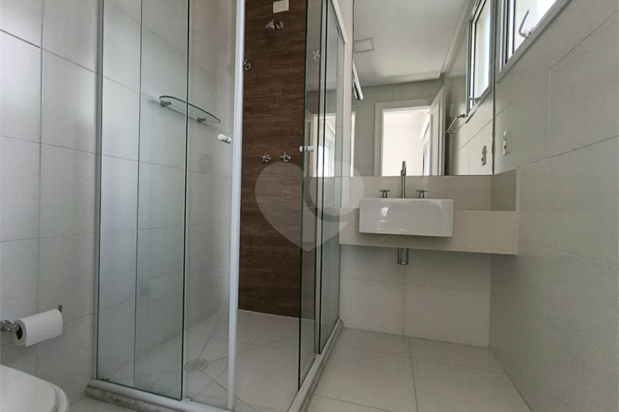 Apartamento para alugar com 3 suítes em Jardim Virgínia, Guarujá, SP