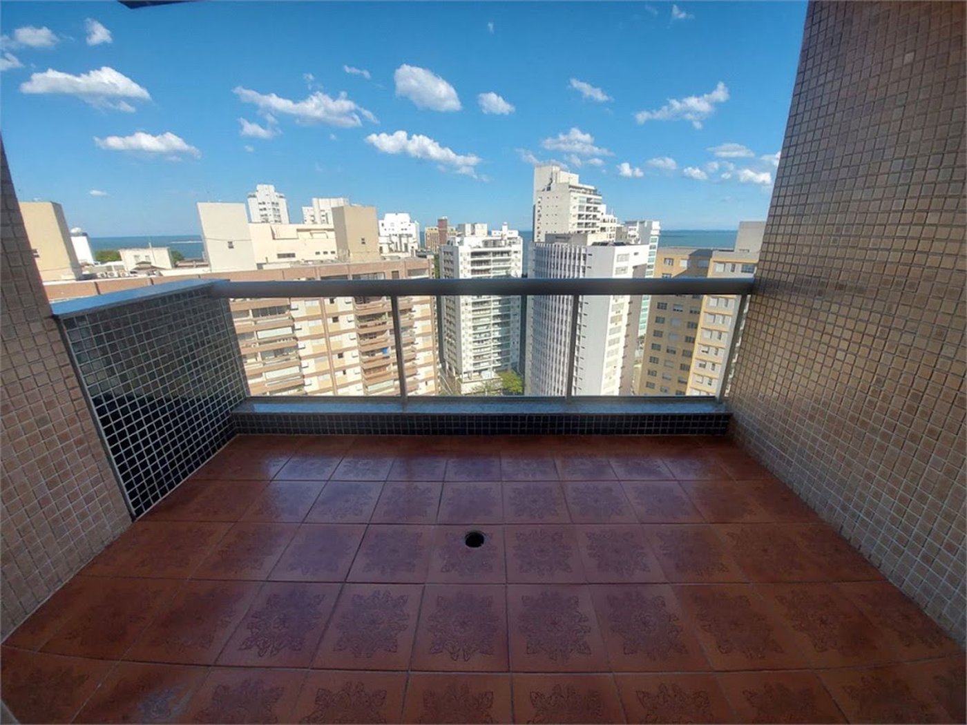 Apartamento Residencial à venda, Pitangueiras, Guarujá - AP1677.