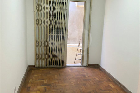 Sobrado à venda com 3 quartos, sendo 1 suíte,  em Jardim Itacolomi, São Paulo, SP