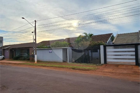 Casa à venda com 3 quartos, sendo 1 suíte, no Centro, Ponta Porã, MS