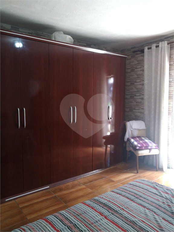 Casa à venda com 4 quartos, sendo 1 suíte, em Vila Pirajussara, São Paulo, SP