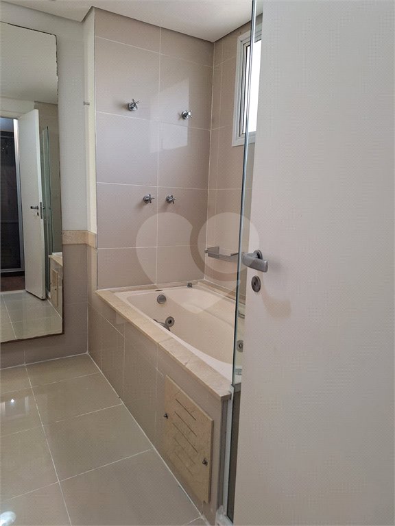 Apartamento à venda com 4 quartos, sendo 3 suítes,  em Vila Gertrudes, São Paulo, SP
