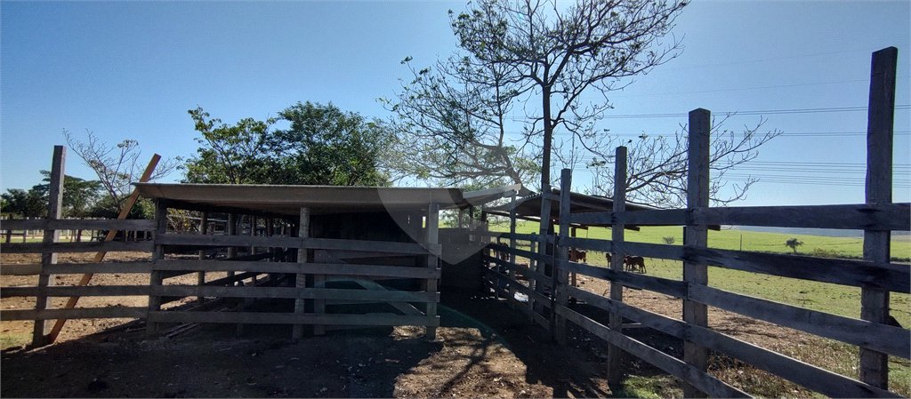 Sítio à venda com 2 suítes em Buru, Salto, SP
