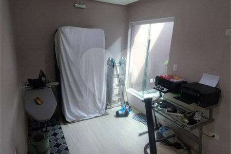 Sobrado à venda com 3 quartos, sendo 2 suítes,  em Vila Pires, Santo André, SP
