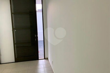 Imóvel Comercial á venda em São Carlos, rua São Sebastião.
