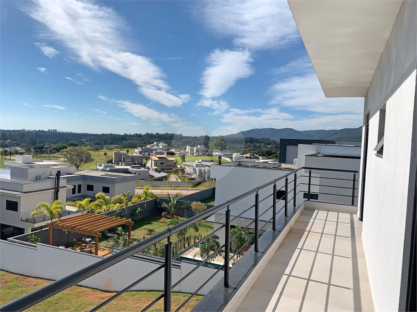 Casa à venda com 3 suítes no condomínio Terras da Alvorada, Itupeva - SP