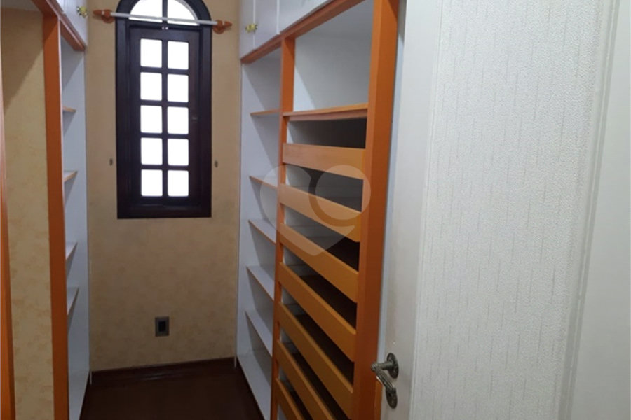 Sobrado à venda com 5 quartos, sendo 3 suítes, em Tremembé, São Paulo, SP