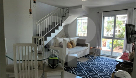 Casa à venda com 2 suítes no condomínio Residencial Sophia, São Paulo - SP