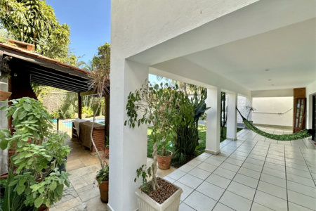 Casa à venda com 5 quartos, sendo 4 suítes, no condomínio Parque dos Príncipes, São Paulo - SP