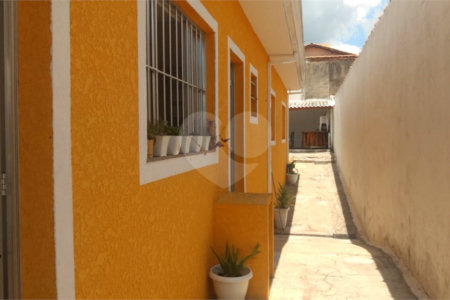 Sobrado à venda com 3 quartos em Jardim das Cerejeiras, Atibaia, SP