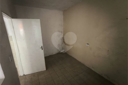 Casa à venda com 3 quartos em Jardim das Esmeraldas, São Paulo, SP