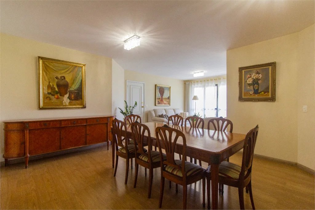 Apartamento à venda com 3 quartos, sendo 2 suítes,  em Vila Andrade, São Paulo, SP