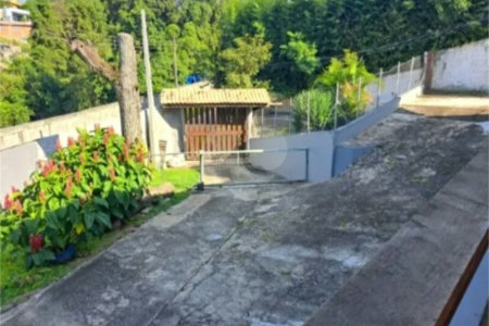Chácara à venda com 5 quartos, sendo 1 suíte, em Do Carmo (canguera), São Roque, SP