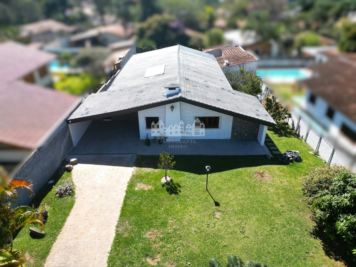 Casa Térrea à venda com 5 quartos, sendo 3 suítes, em Vila Esperia Ou Giglio, Atibaia, SP