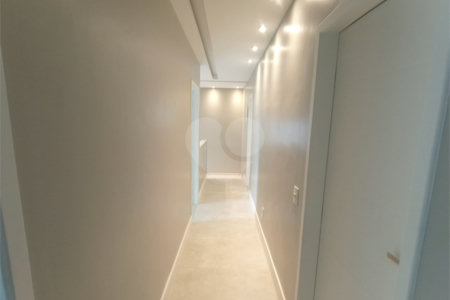 Casa à venda com 3 quartos, sendo 1 suíte, no condomínio Fazenda Cantagalo, Rio de Janeiro - RJ