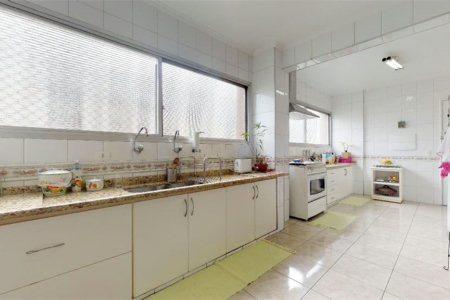 Apartamento à venda com 4 quartos, sendo 2 suítes, em Pinheiros, São Paulo, SP