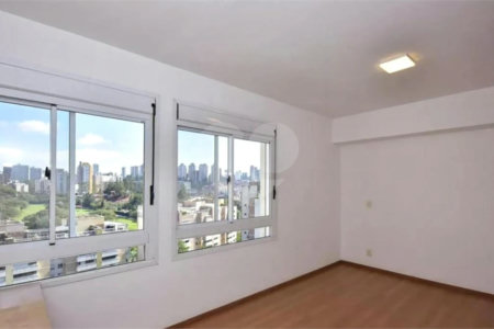 Cobertura à venda com 3 quartos, sendo 2 suítes,  em Paraíso do Morumbi, São Paulo, SP