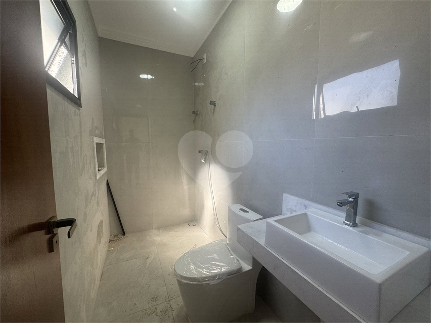 Casa à venda com 3 quartos, sendo 1 suíte, no condomínio Residencial Villagio Wanel, Sorocaba - SP