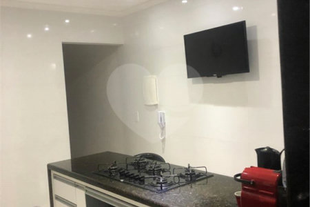 Casa à venda com 3 quartos, sendo 1 suíte, no condomínio Residencial Sabará, São Paulo - SP