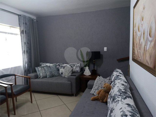 Sobrado à venda com 2 quartos em Tremembé, São Paulo, SP