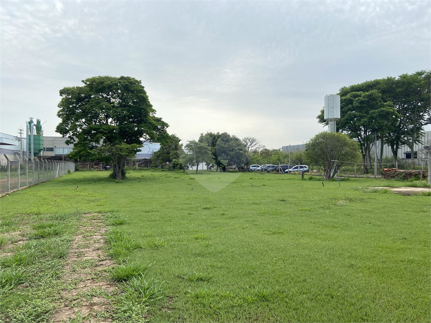 Casa à venda com 3 quartos, sendo 1 suíte,  em Distrito Industrial do Lageado, Salto, SP