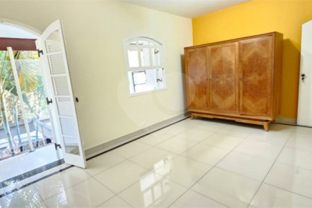 Sobrado à venda com 3 quartos, sendo 1 suíte,  em Jardim Humaitá, São Paulo, SP