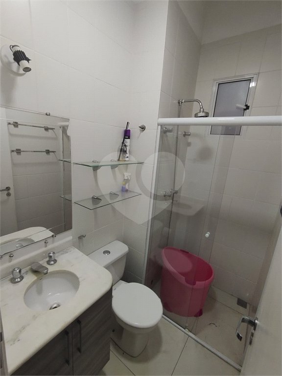 Casa à venda com 2 quartos, sendo 1 suíte, no condomínio Residencial Viva Vida, Cotia - SP
