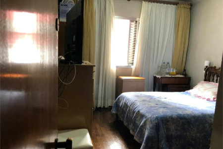 Sobrado à venda ou para alugar com 4 quartos, sendo 1 suíte, em Brooklin Paulista, São Paulo, SP